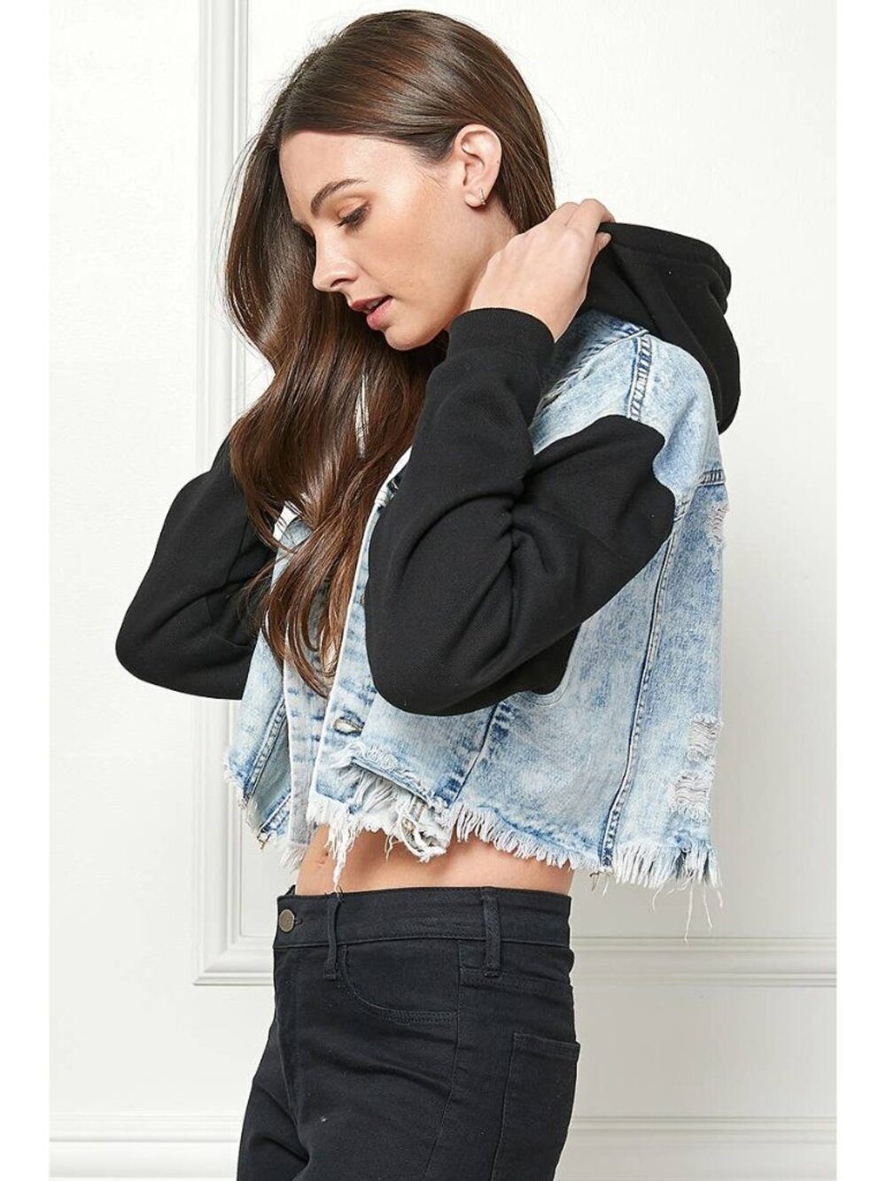 Veveret Cropped Denim Hoodie Jacket
